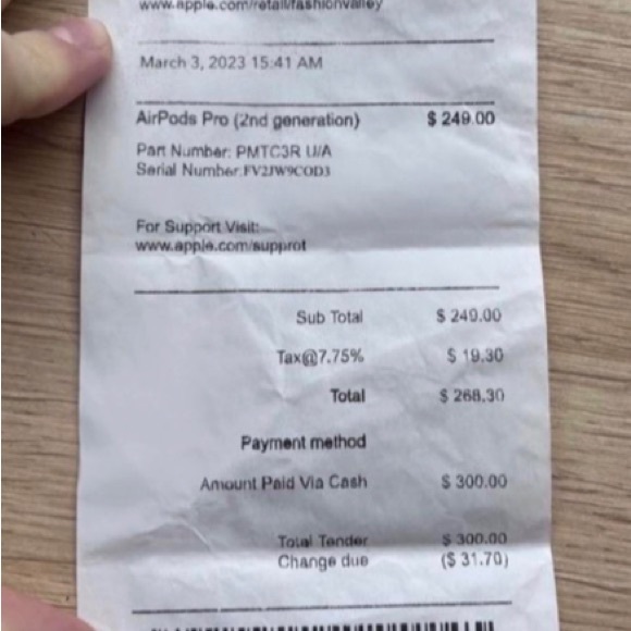 AirPods Pro 2nd gen - Picture 2 of 2